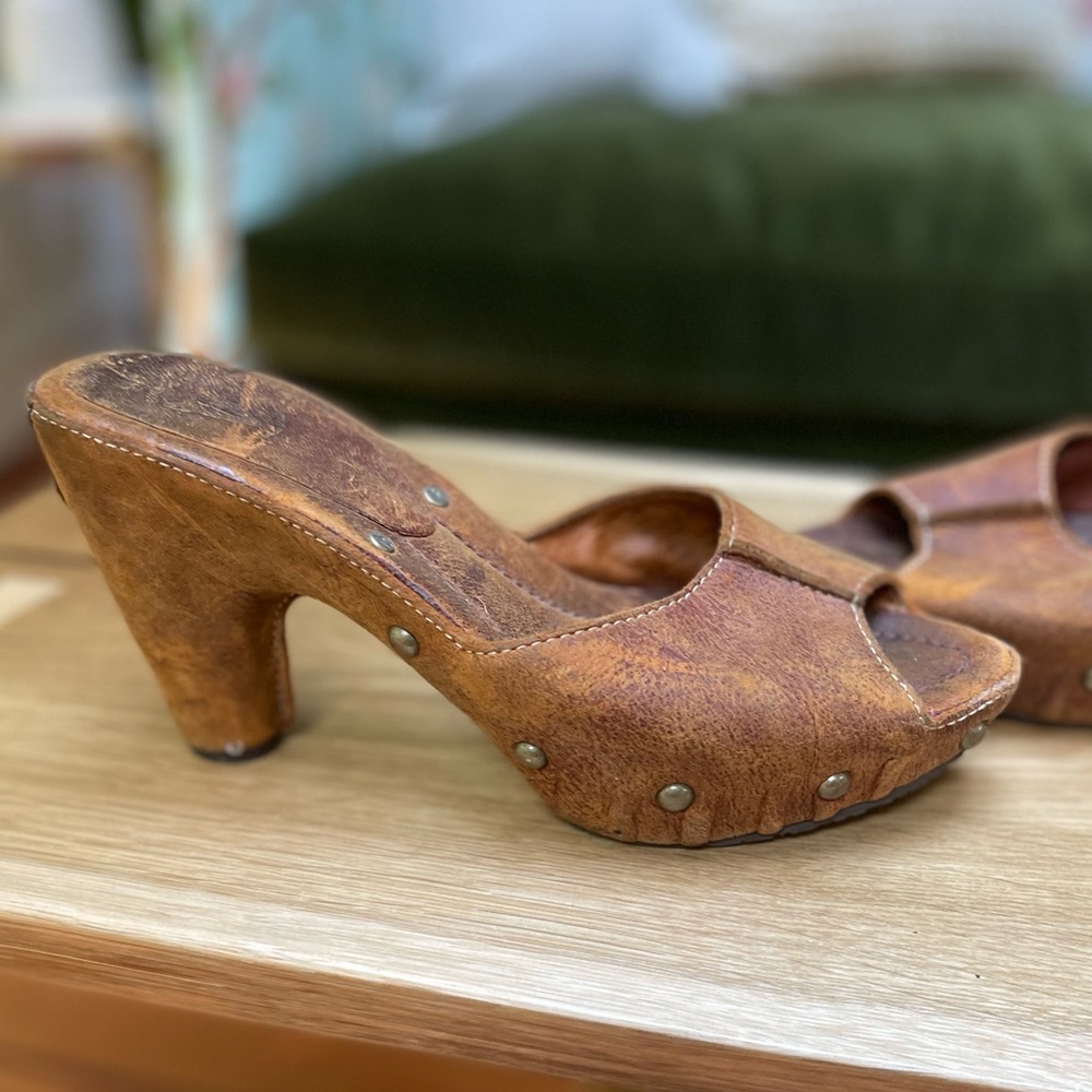 Frye Reese Slide Size 8 Distressed Brown Leather